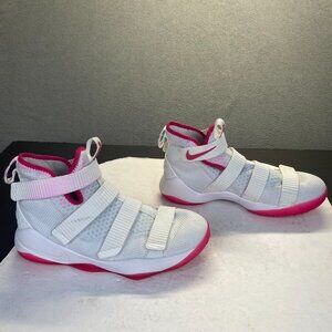 Nike Lebron Soldier 11 Youth 7Y Kay Yow GS Shoes 918369-102 White Pink Cancer